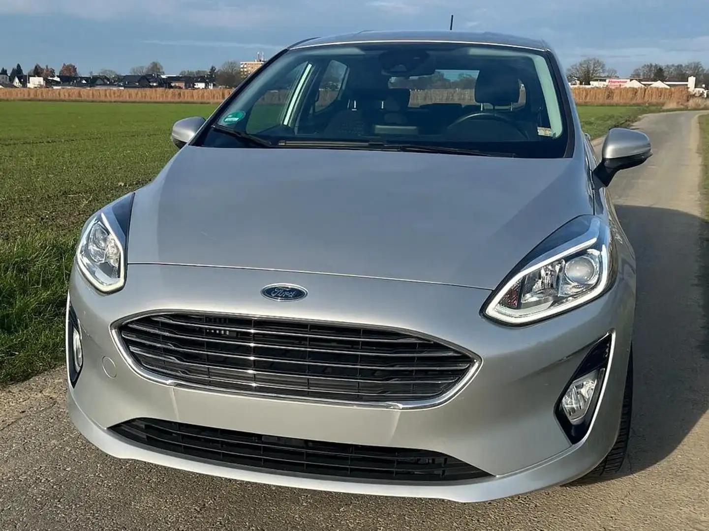Ford Fiesta Fiesta 1.0 EcoBoost Start-Stop Titanium Silber - 1