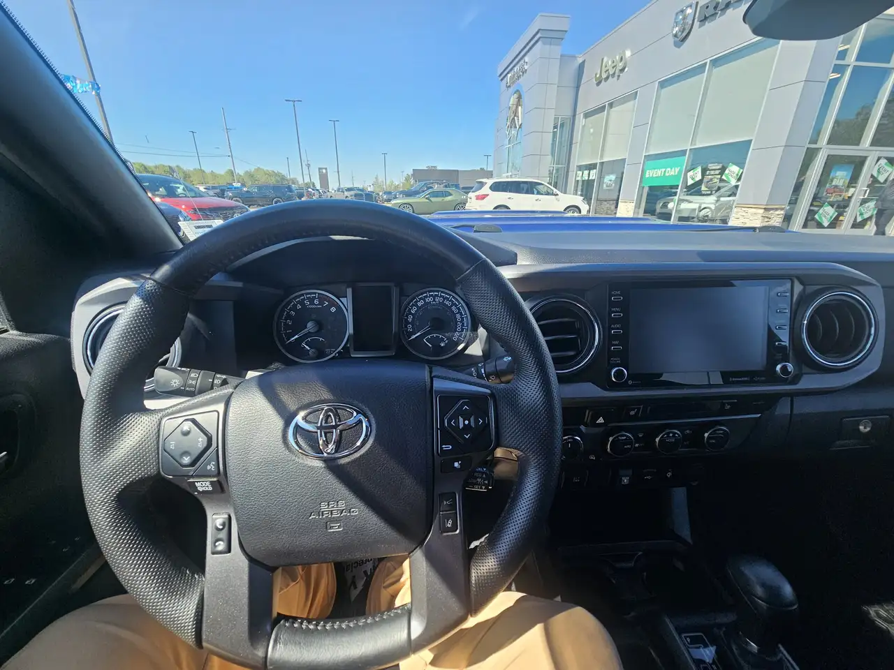 Toyota Tacoma снимка Toyota Tacoma