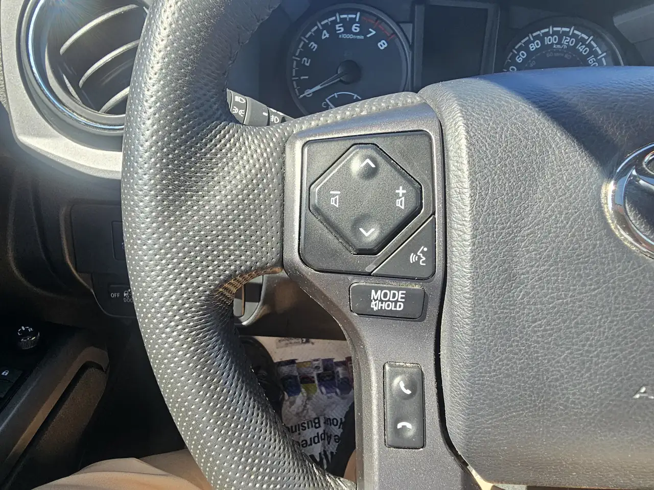 Toyota Tacoma снимка Toyota Tacoma
