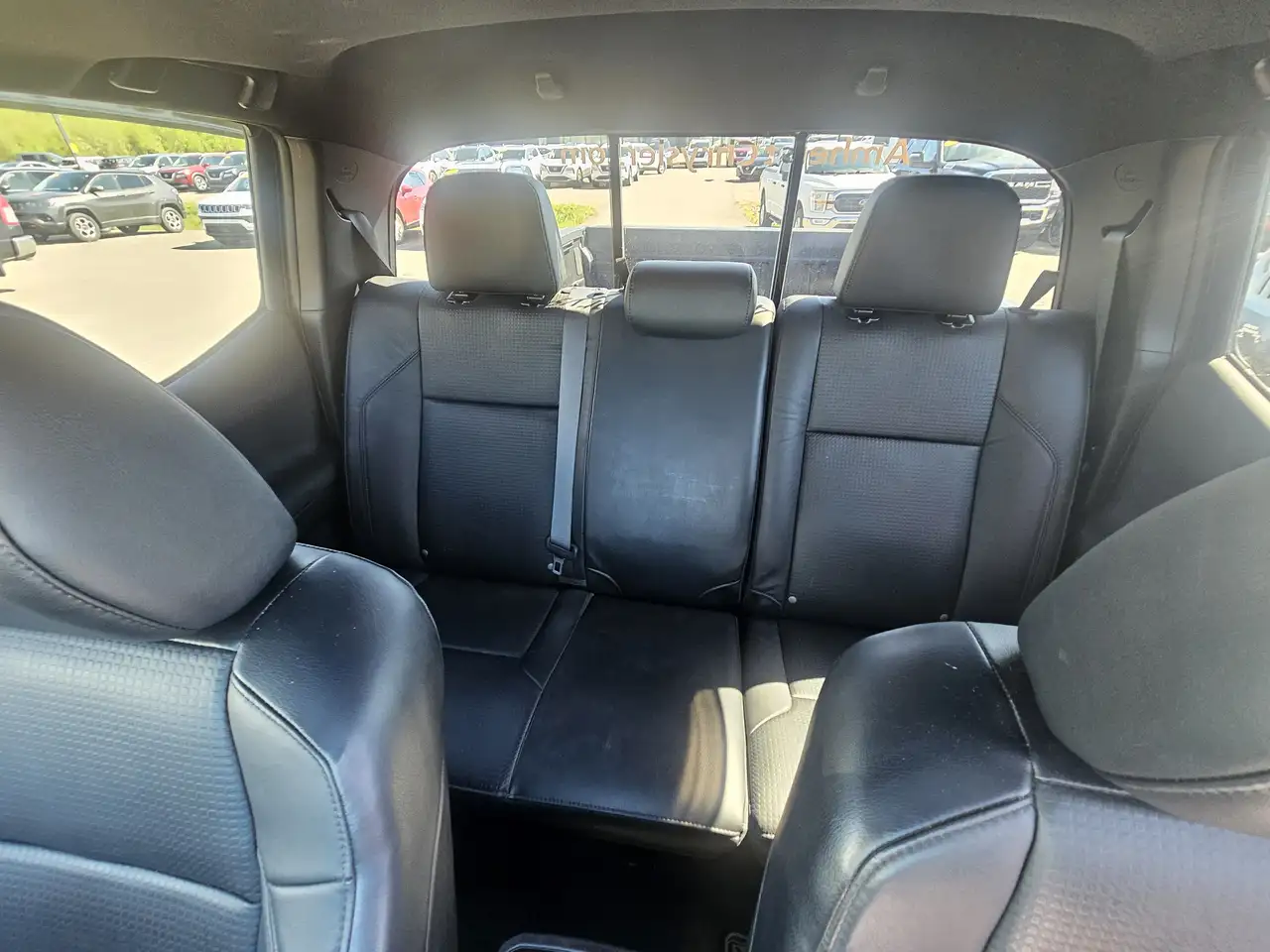 Toyota Tacoma снимка Toyota Tacoma