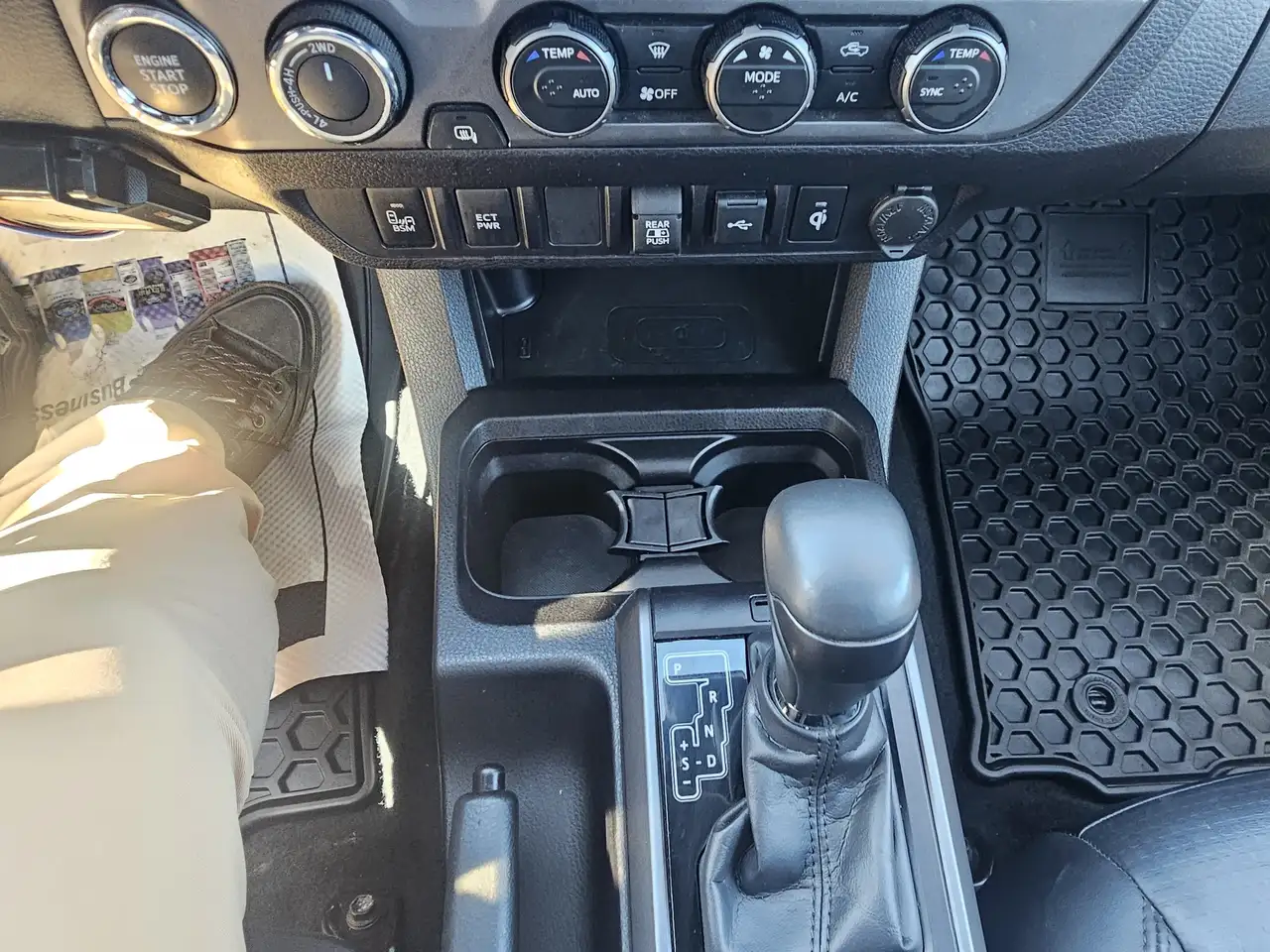 Toyota Tacoma снимка Toyota Tacoma