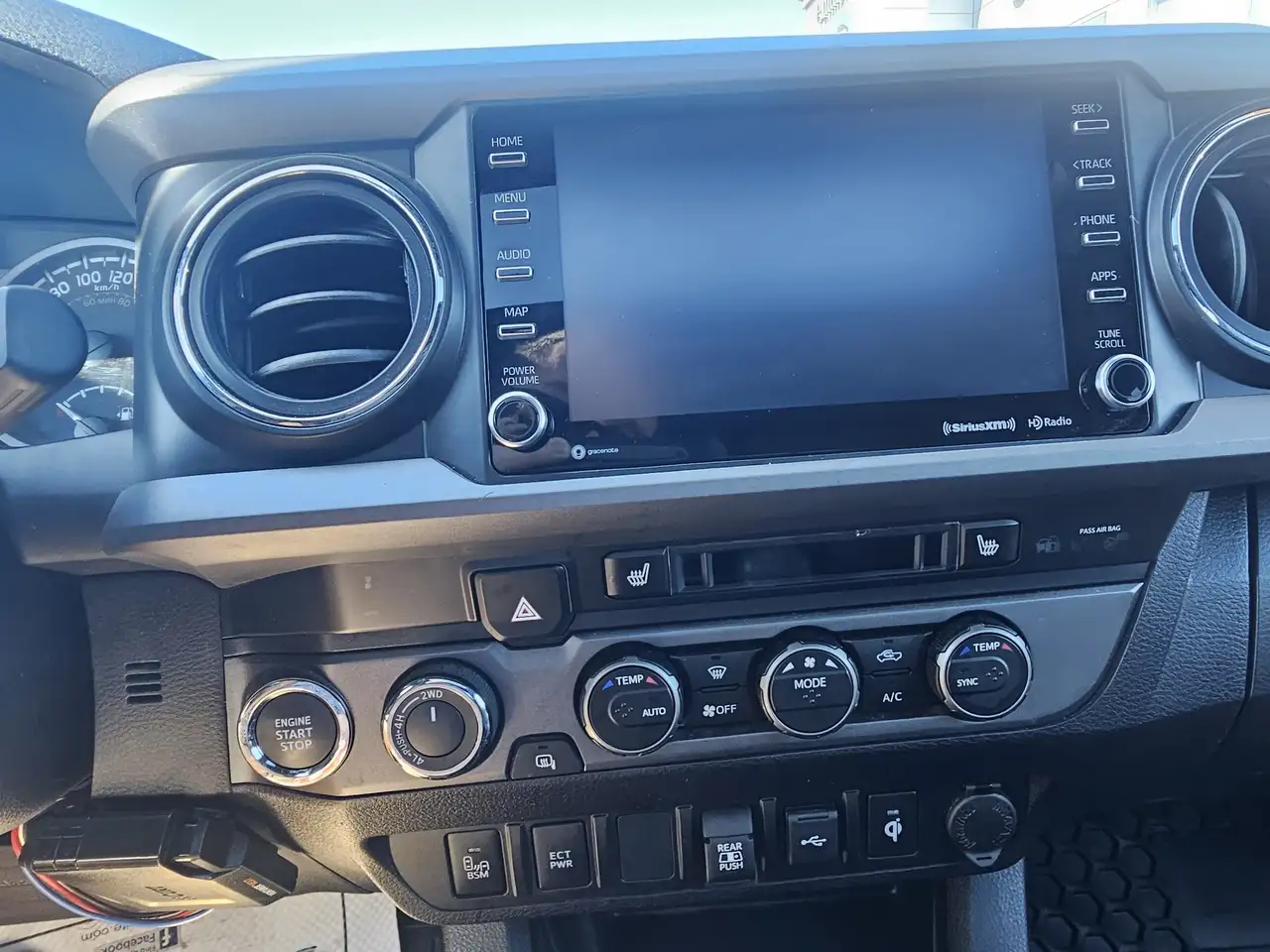 Toyota Tacoma снимка Toyota Tacoma
