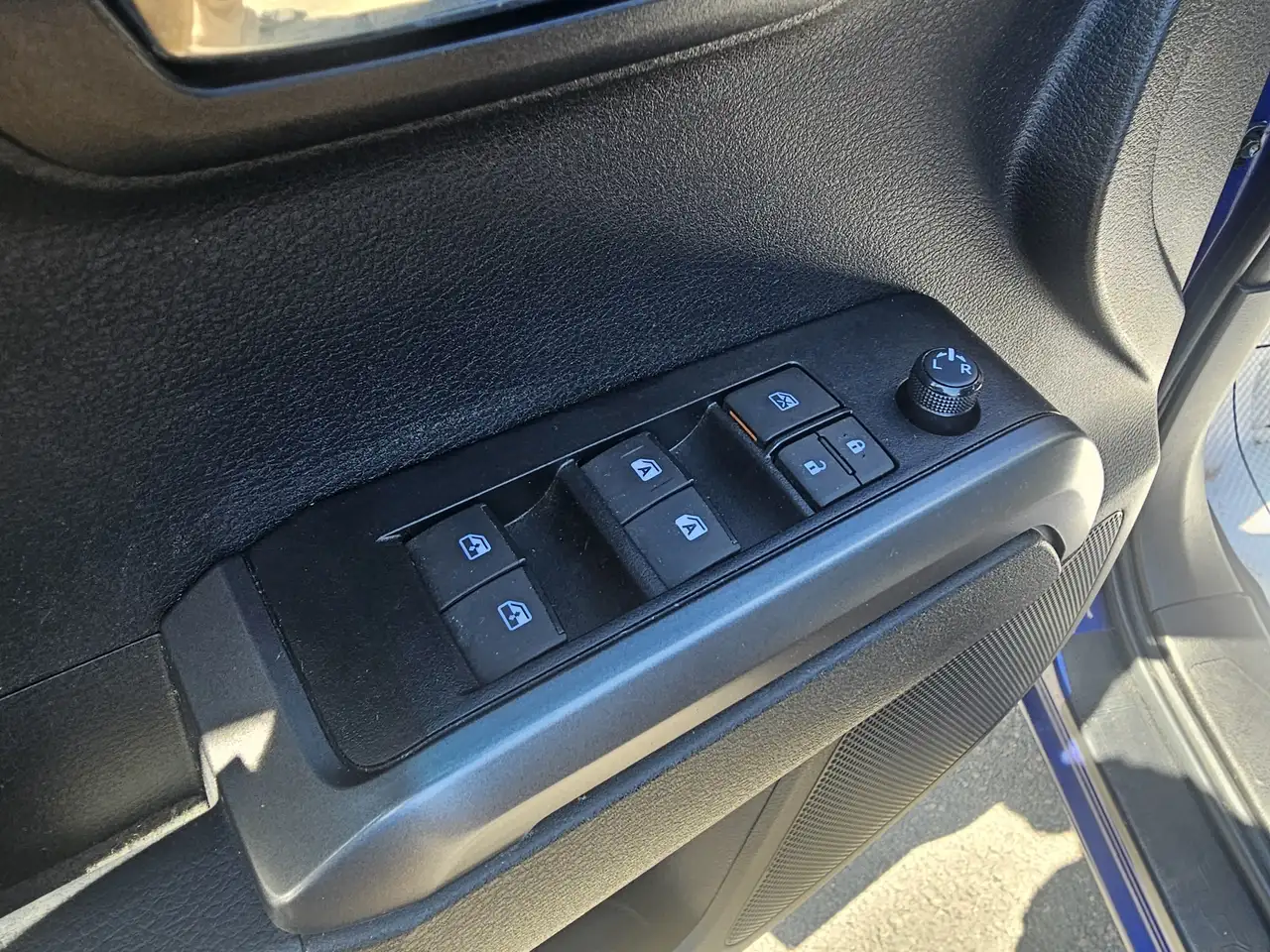 Toyota Tacoma снимка Toyota Tacoma