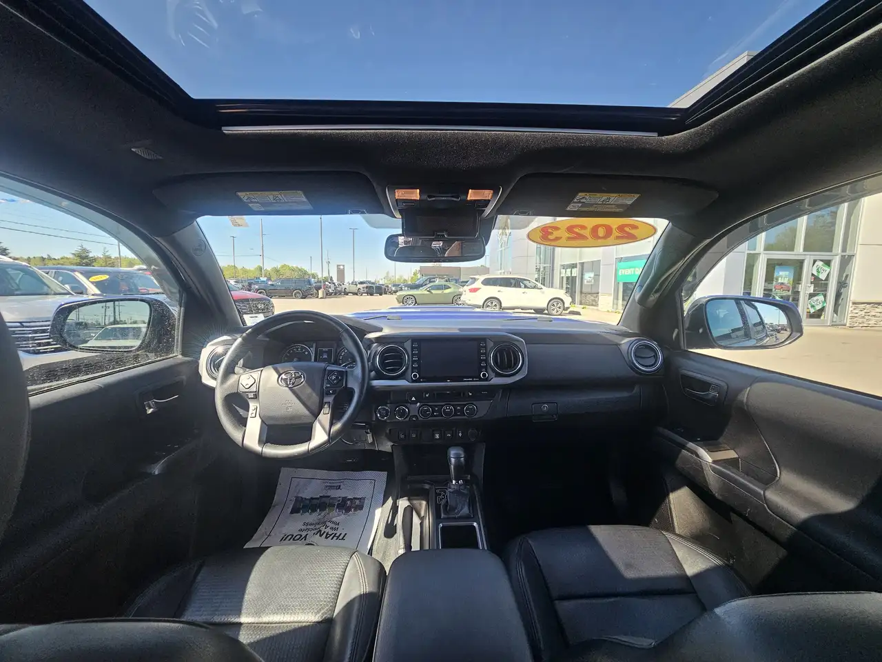 Toyota Tacoma снимка Toyota Tacoma