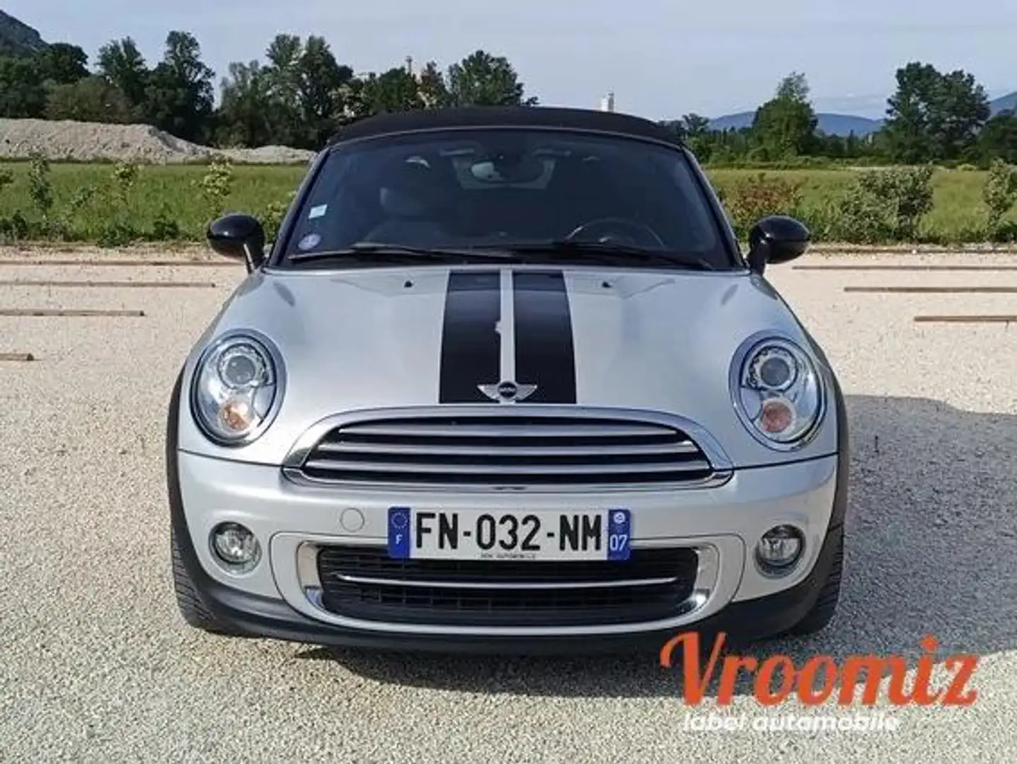 MINI Cooper 1.6 120 COOPER Schwarz - 2