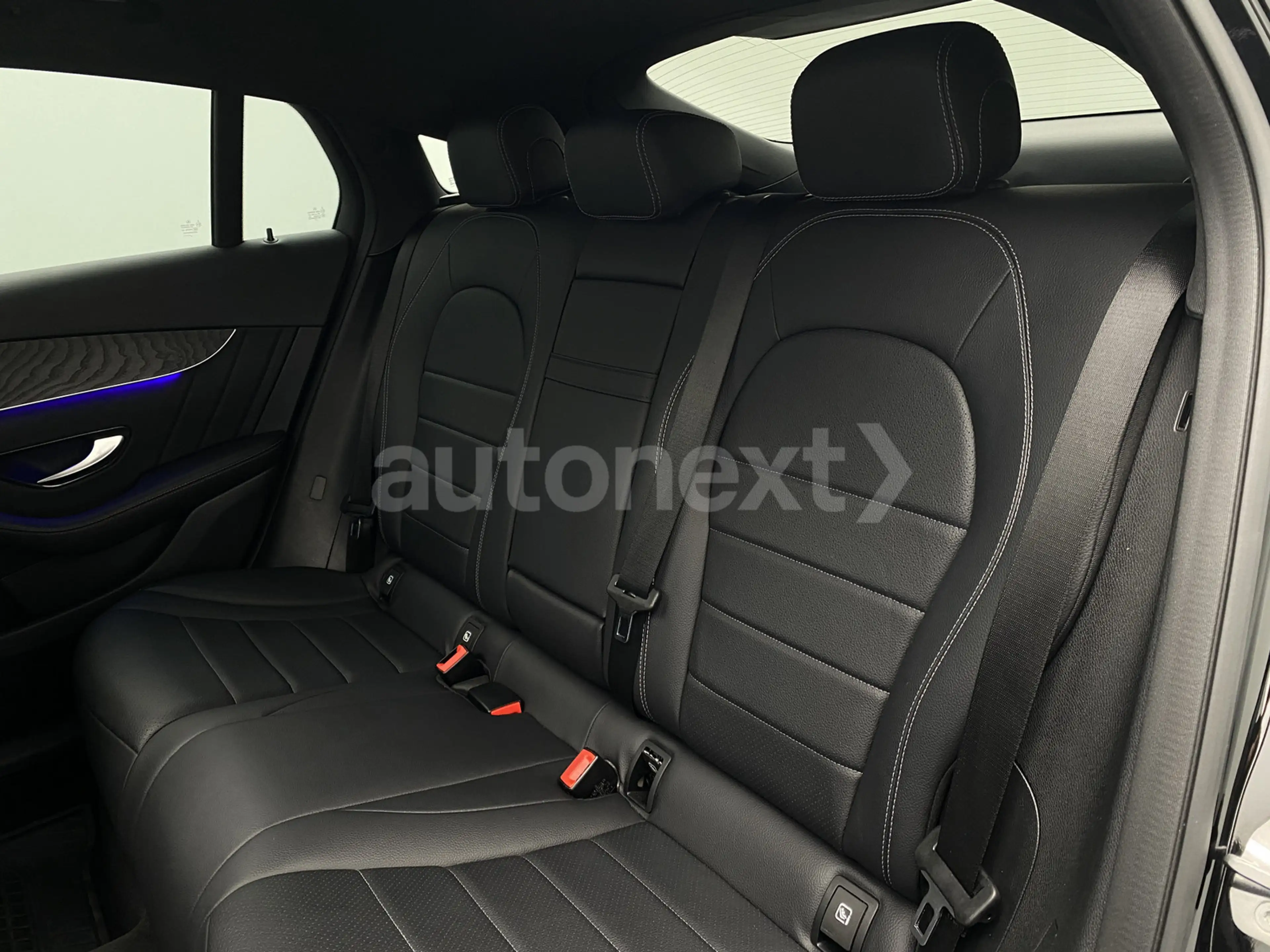 Mercedes-Benz GLC 200 Coupé *2x AMG Line+Night* Schiebedach+DISTR+AHK — photo 22