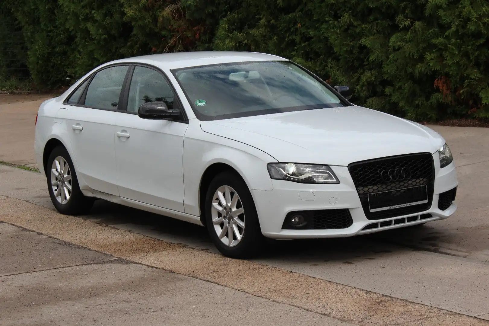 Audi A4 Lim. Attraction Blanc - 1