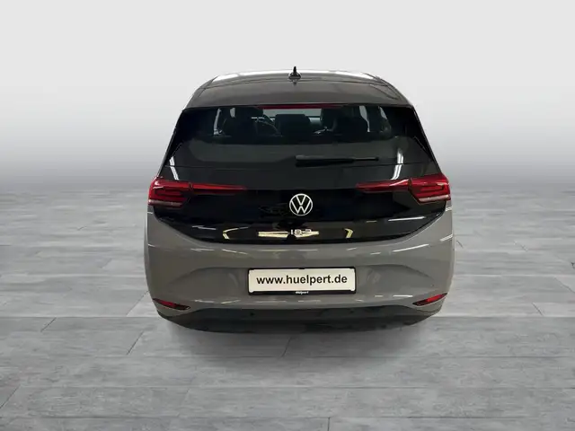 Volkswagen Id.3 view 6