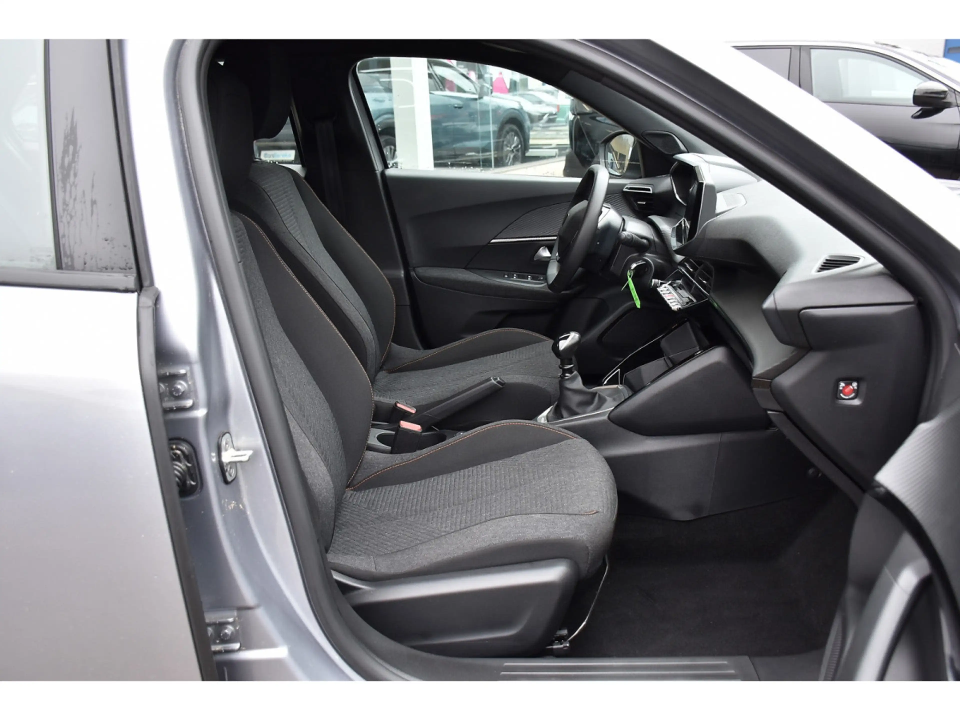 Peugeot 2008 1.2 Style REGUL SMARTPHONE LANE PDC 1° M. — photo 7