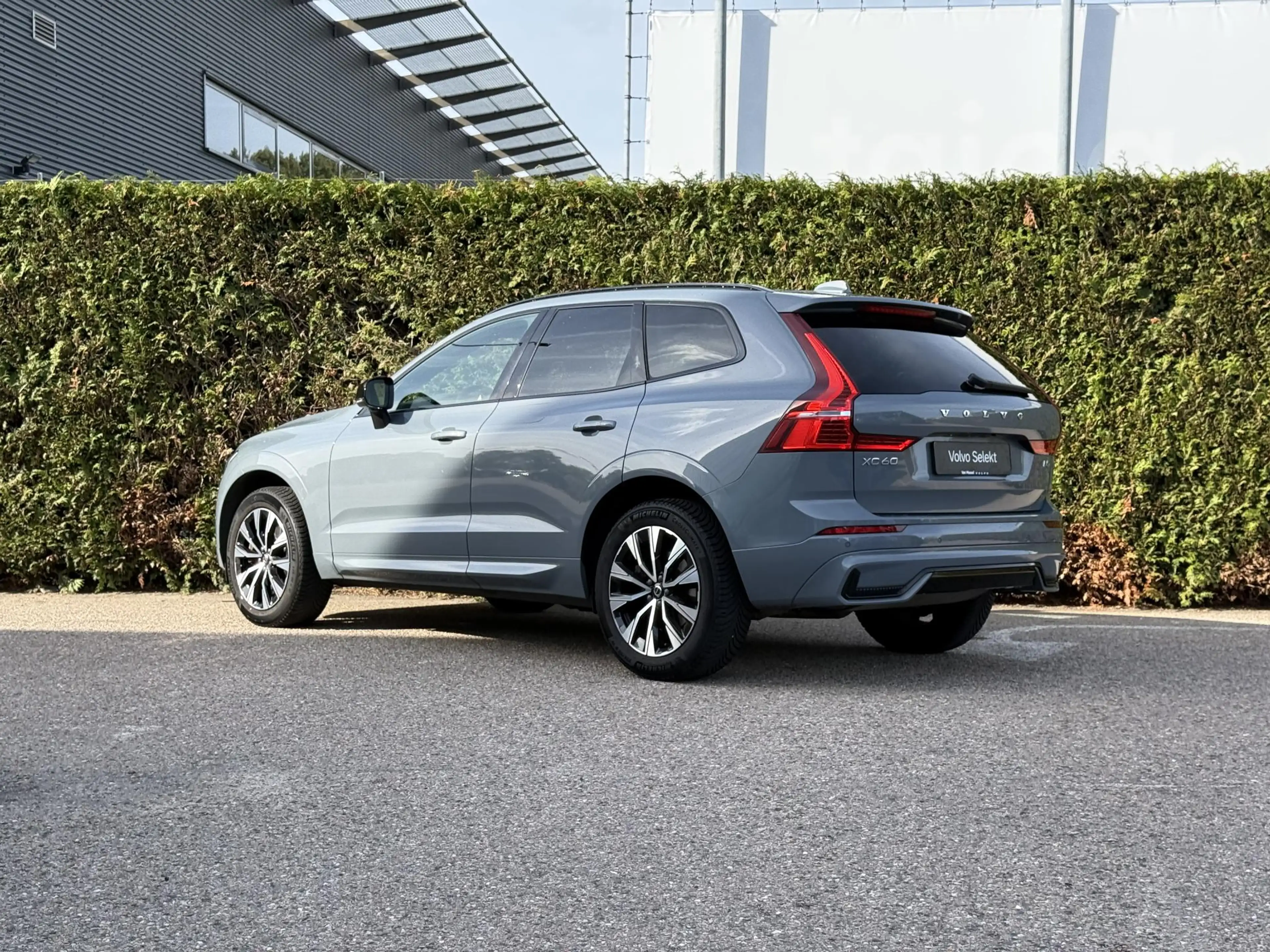 Volvo XC60 B5 Plus Dark — photo 5