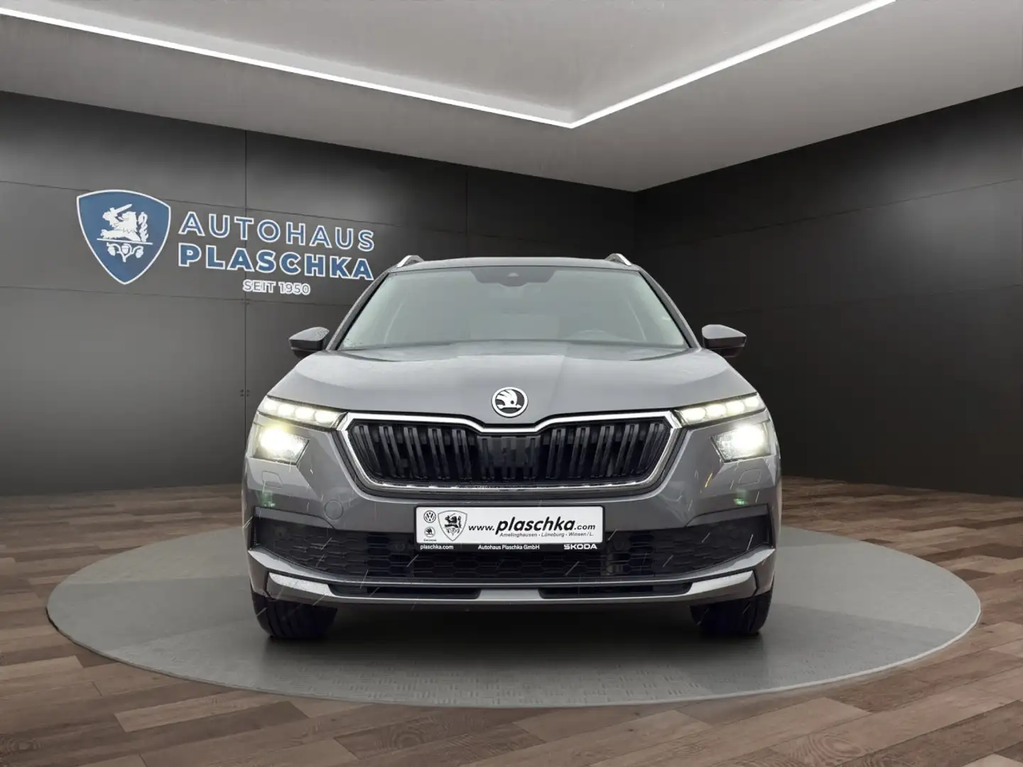 Skoda Kamiq 1.5 TSI DSG Style AHK+KAMERA+APP+NAVI Klima Navi Gris - 2