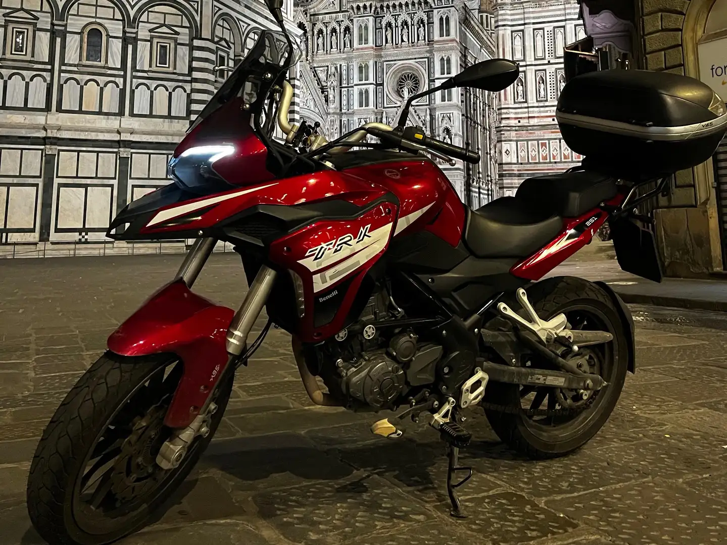 Benelli TRK 251 Piros - 1