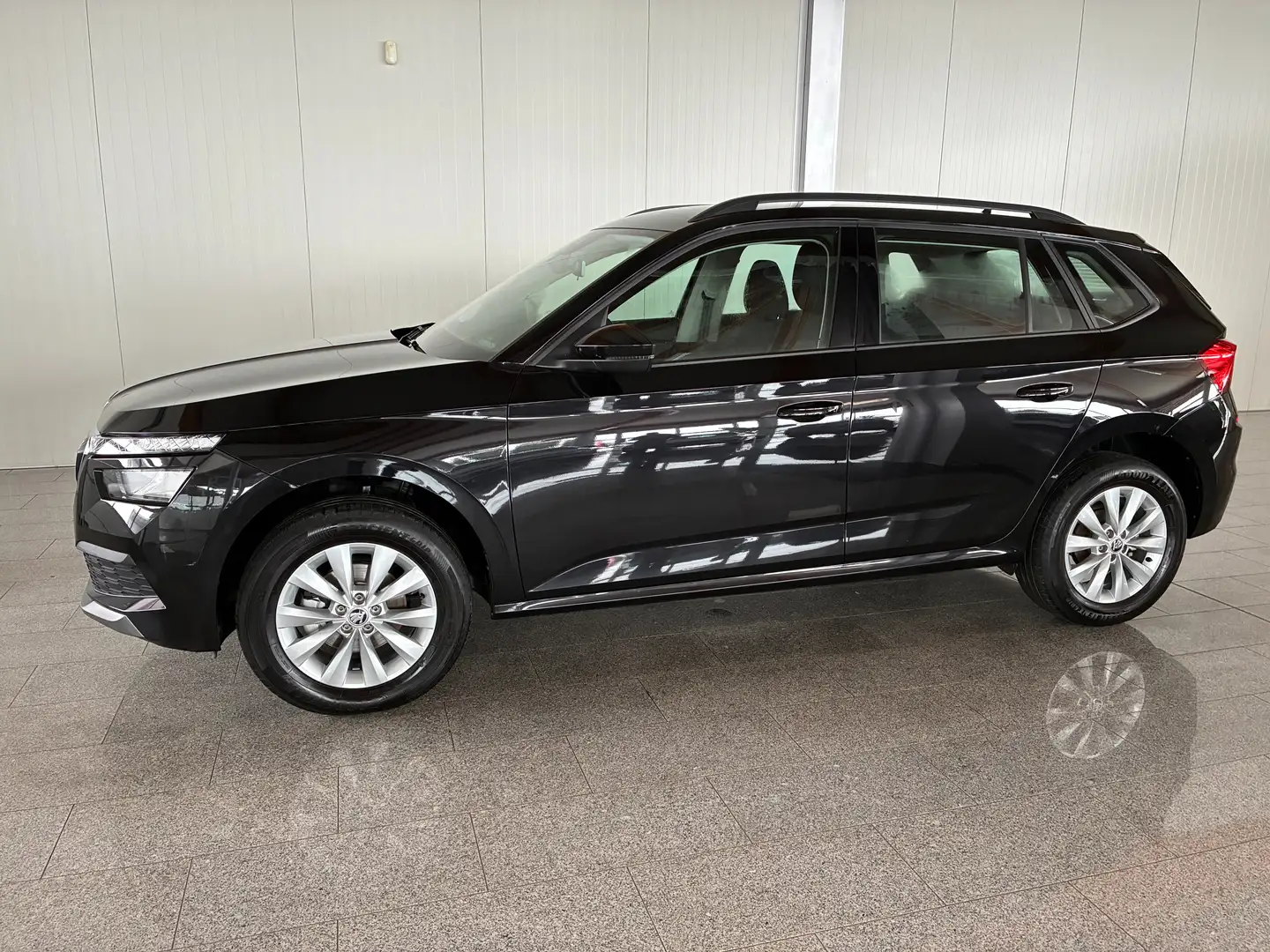 Skoda Kamiq Ambition Schwarz - 1