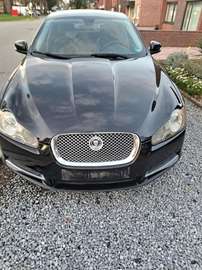 XF 2.7 Turbo V6 Premium Luxury