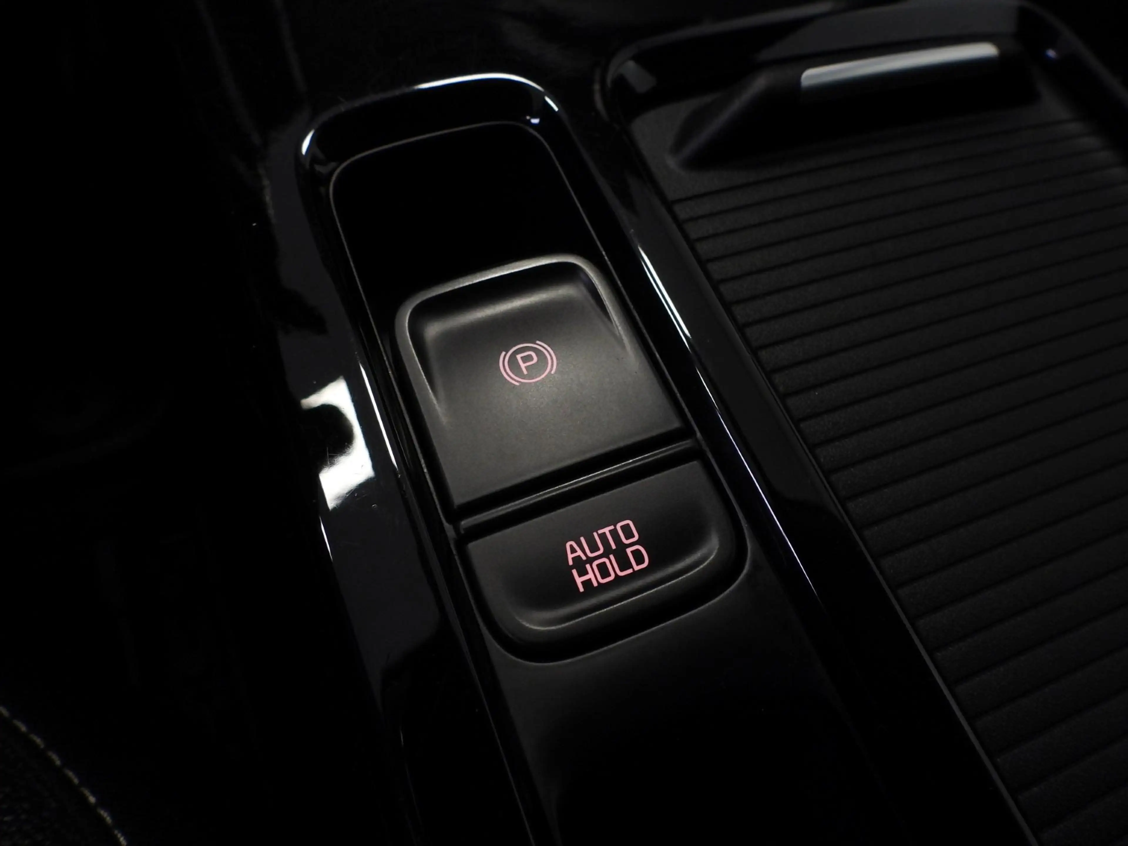 Kia XCeed 1.6 GDi PHEV Plug-In DynamicLine NAVI/CAMERA/LED/1 — photo 22