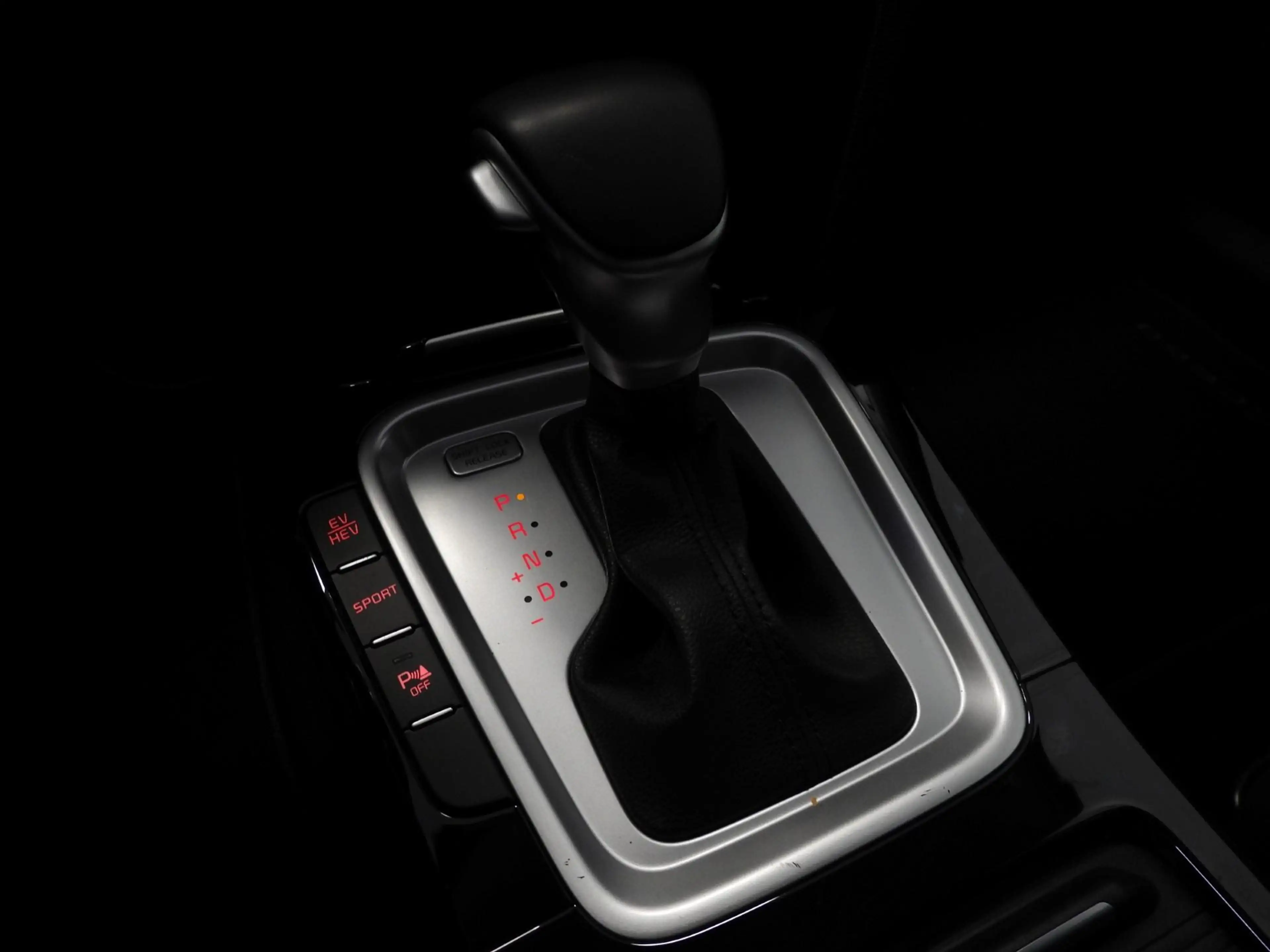 Kia XCeed 1.6 GDi PHEV Plug-In DynamicLine NAVI/CAMERA/LED/1 — photo 18