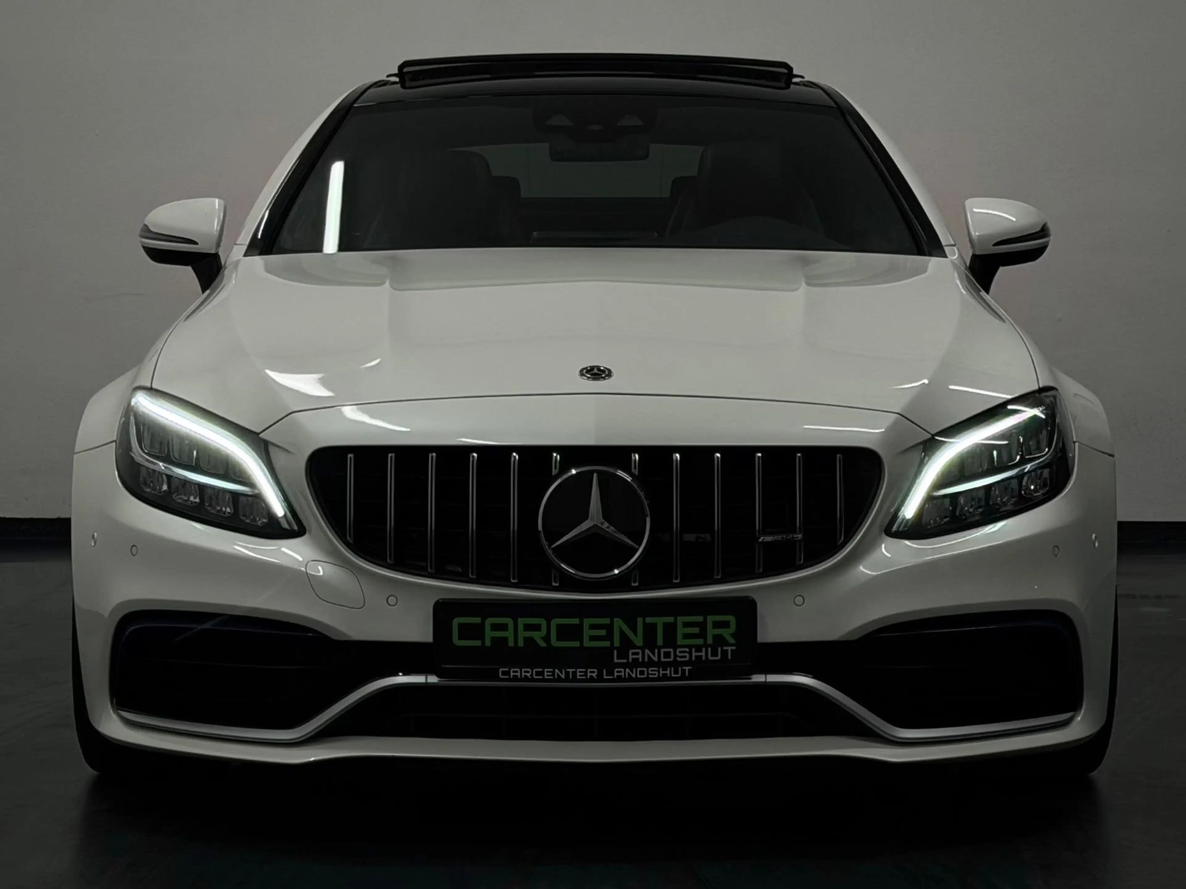 Mercedes-Benz C 63 AMG C63s AMG PANO/DIGITAL/DISTRONIC/BURMESTER/MEMORY — photo 4