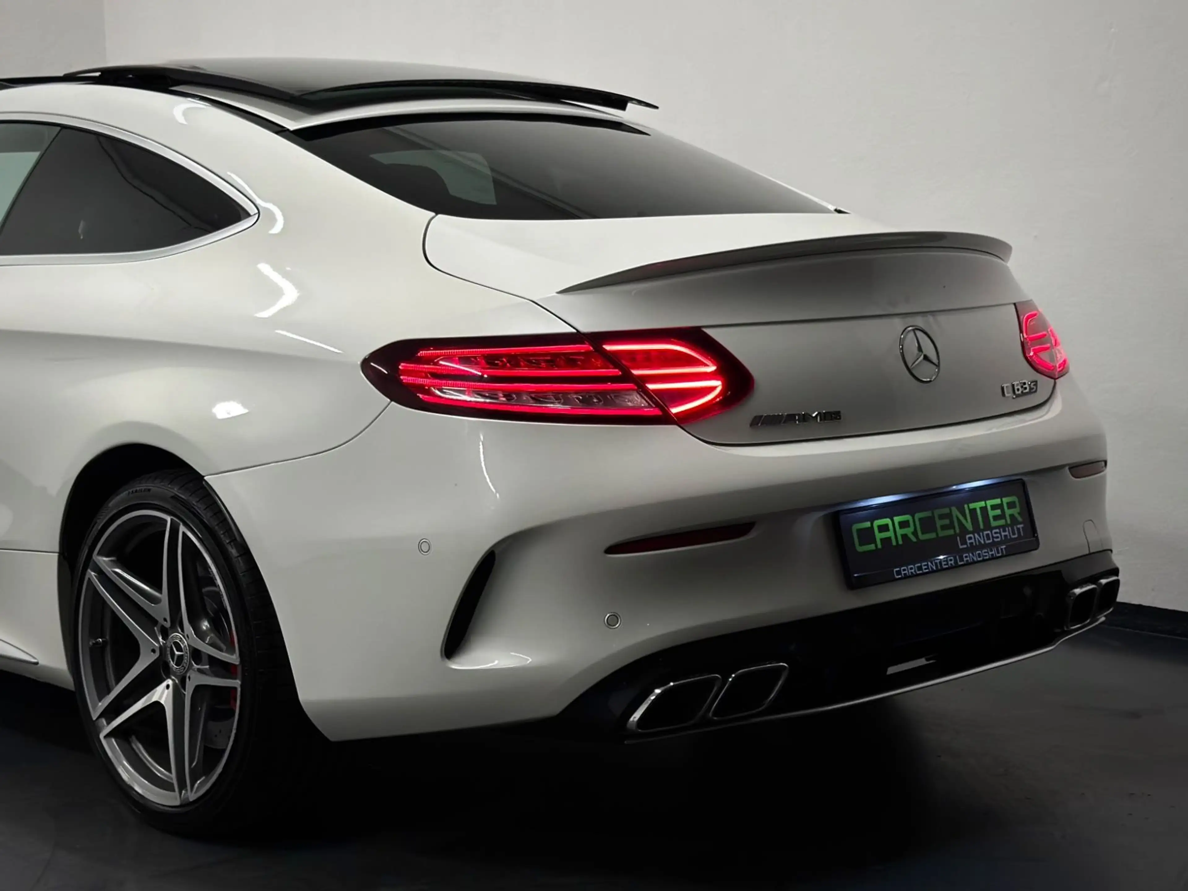 Mercedes-Benz C 63 AMG C63s AMG PANO/DIGITAL/DISTRONIC/BURMESTER/MEMORY — photo 14