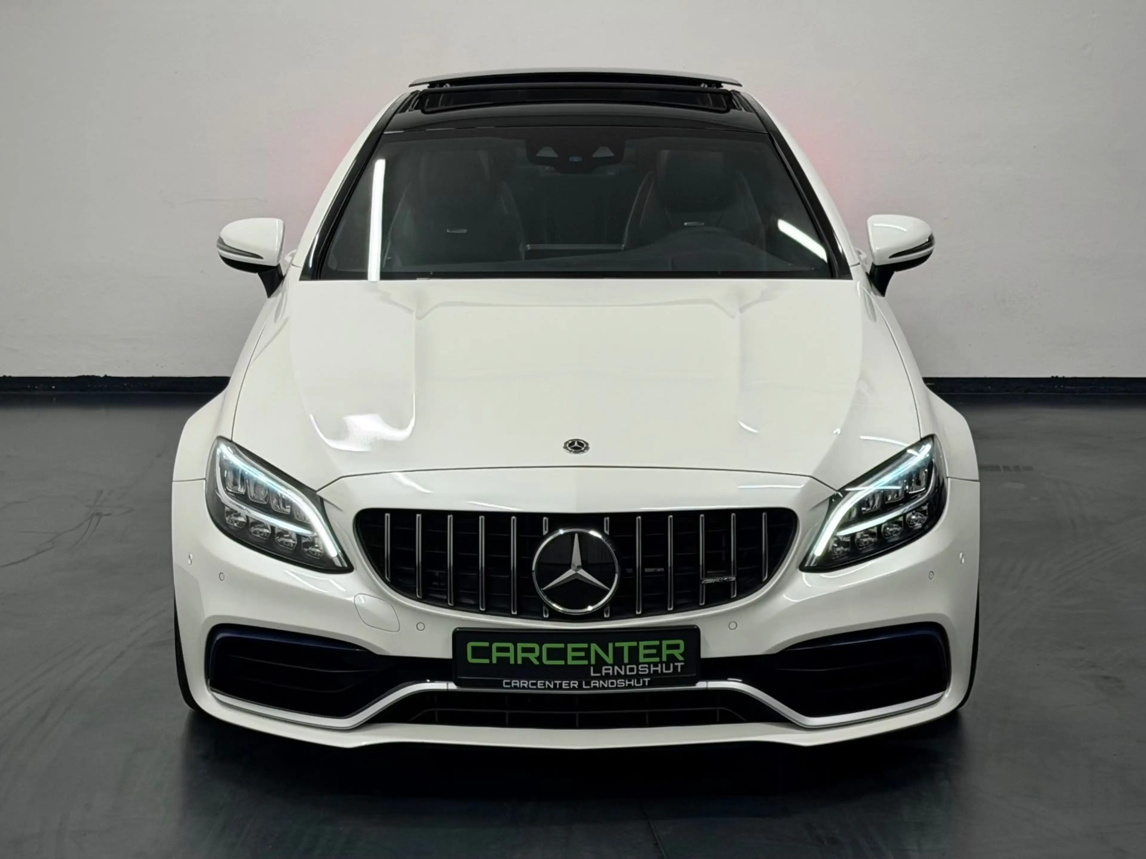Mercedes-Benz C 63 AMG C63s AMG PANO/DIGITAL/DISTRONIC/BURMESTER/MEMORY — photo 3