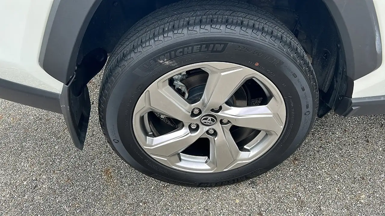Toyota RAV 4 снимка Toyota RAV 4