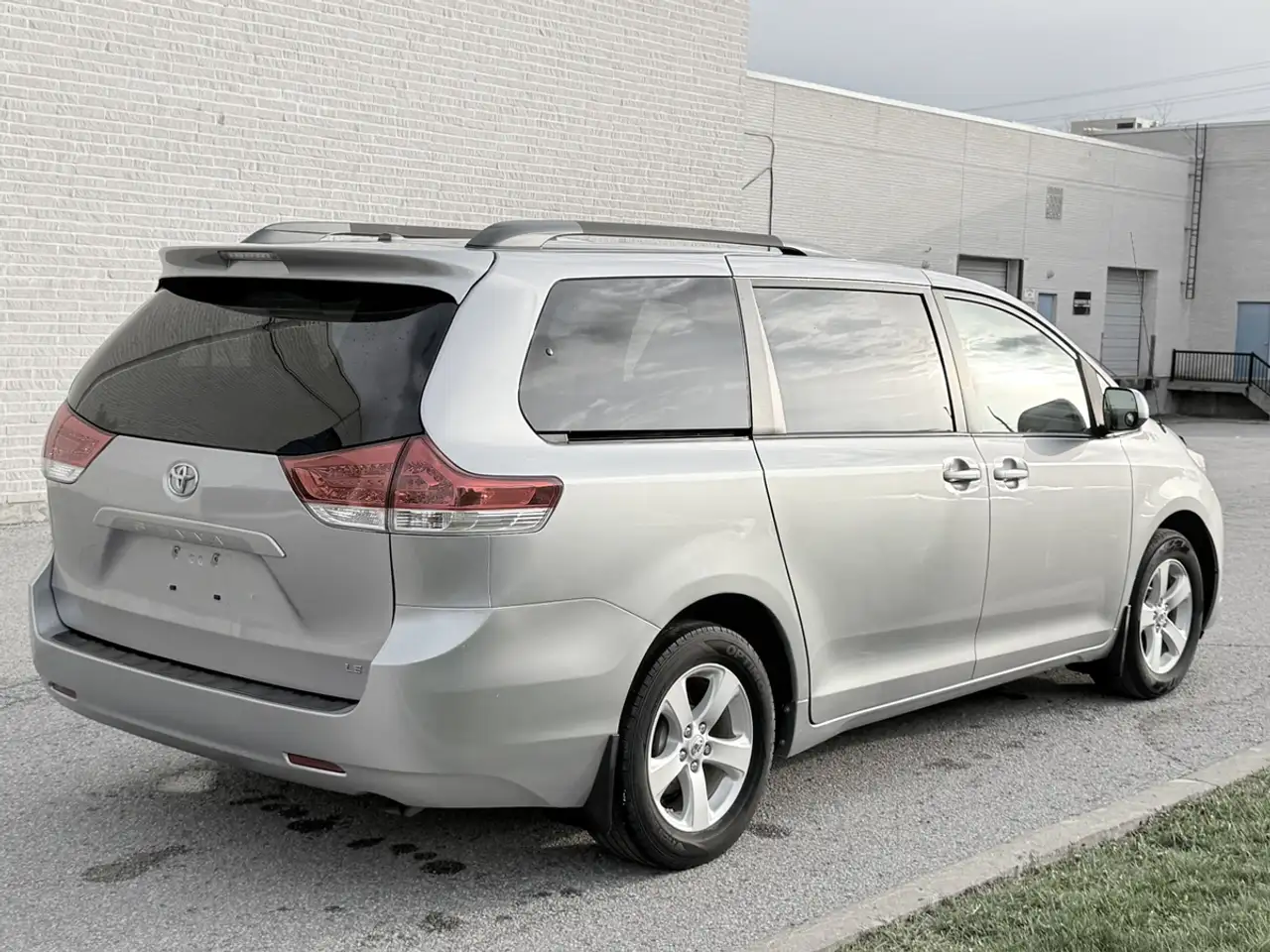 Toyota Sienna fotografie Toyota Sienna
