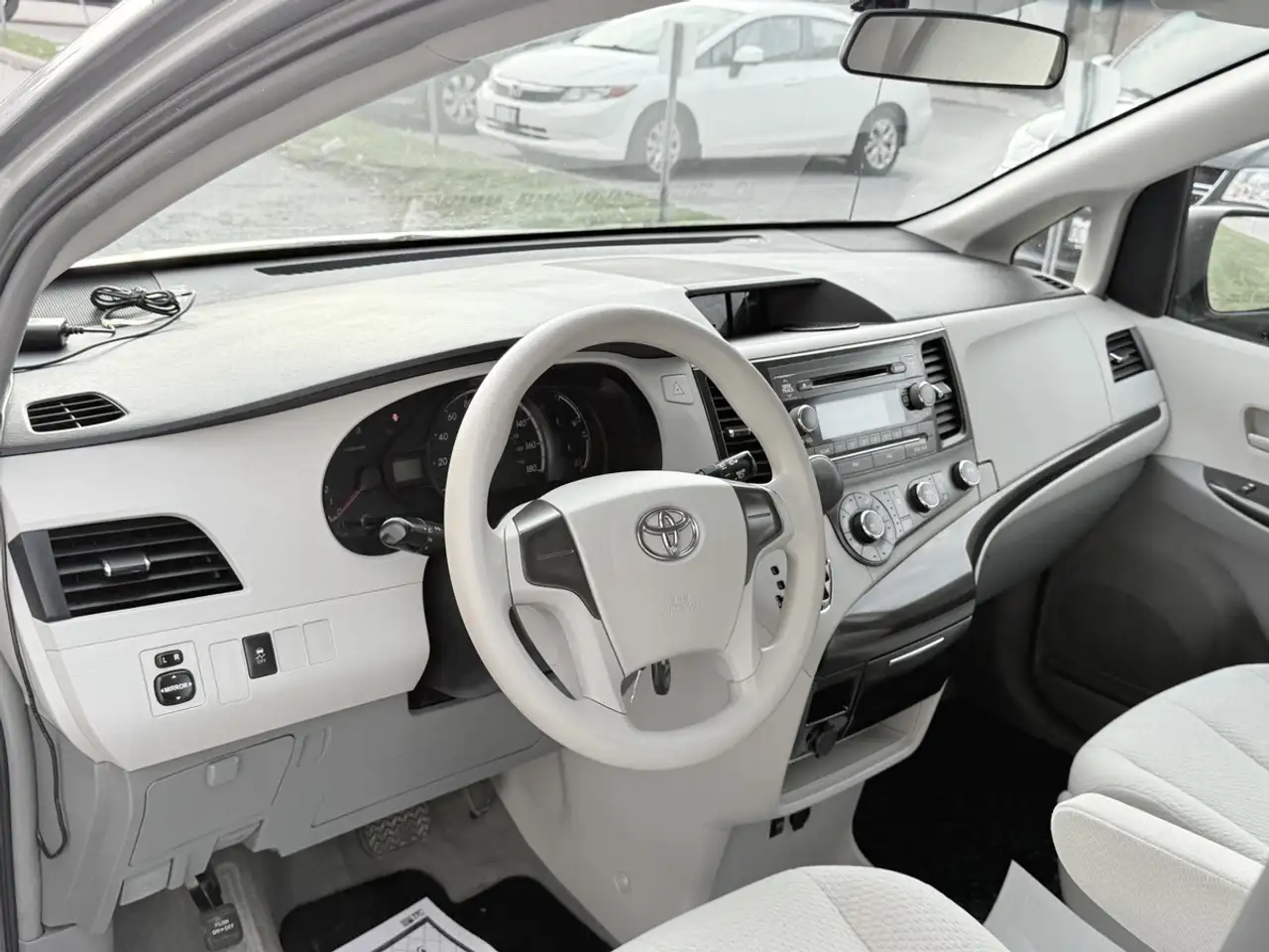 Toyota Sienna fotografie Toyota Sienna