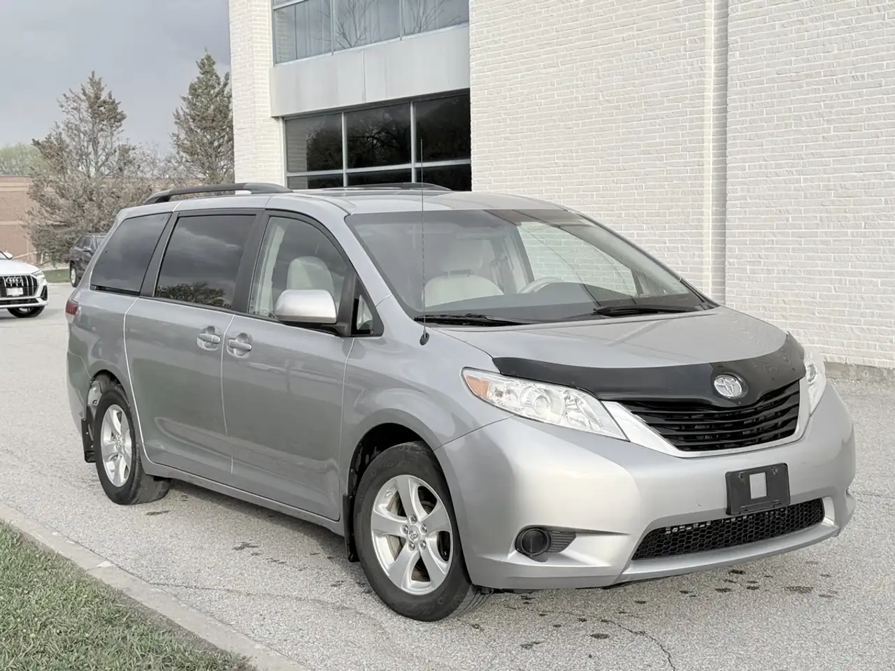 Toyota Sienna fotografie Toyota Sienna