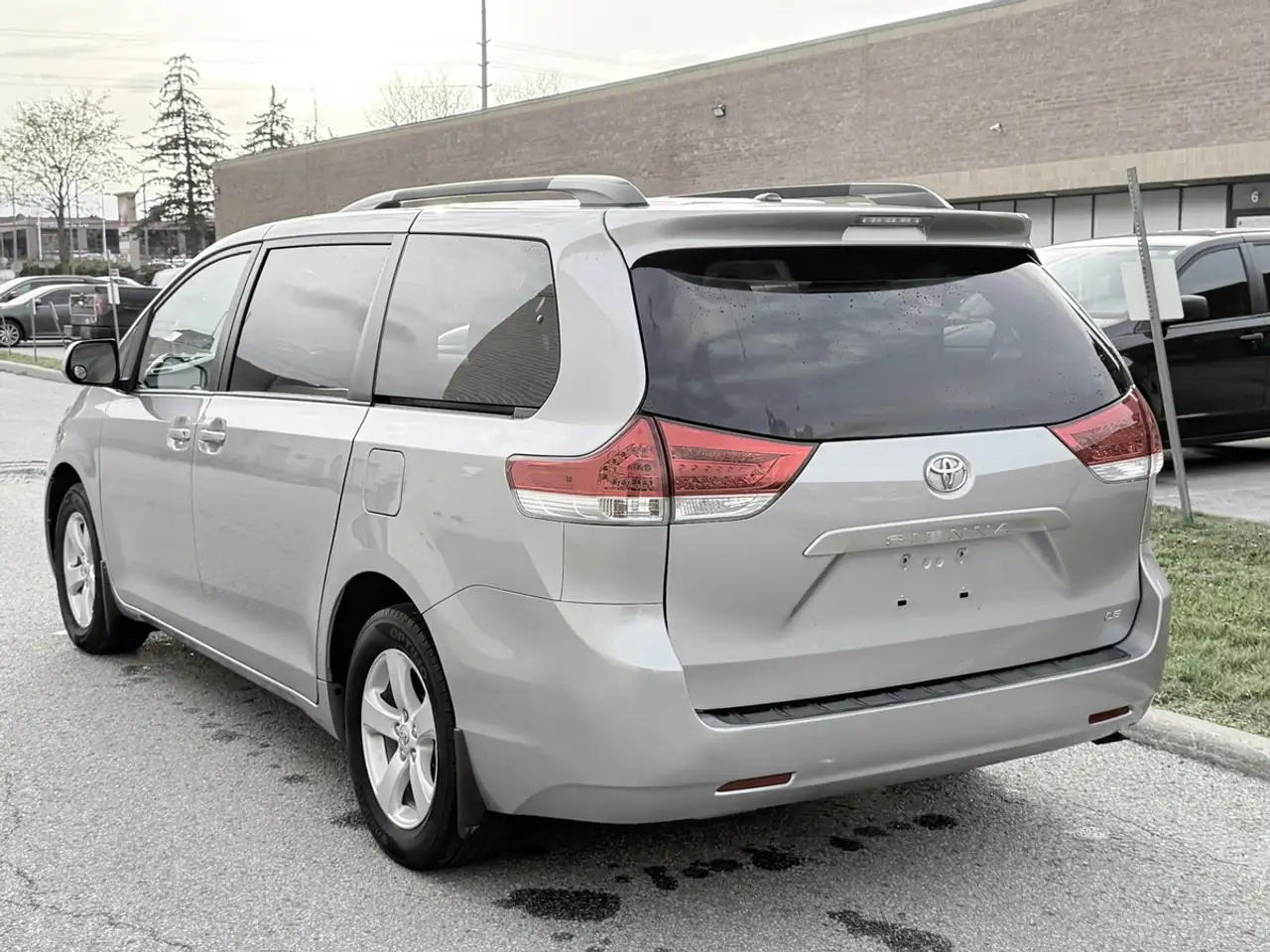 Toyota Sienna fotografie Toyota Sienna