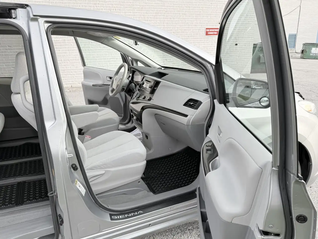 Toyota Sienna fotografie Toyota Sienna