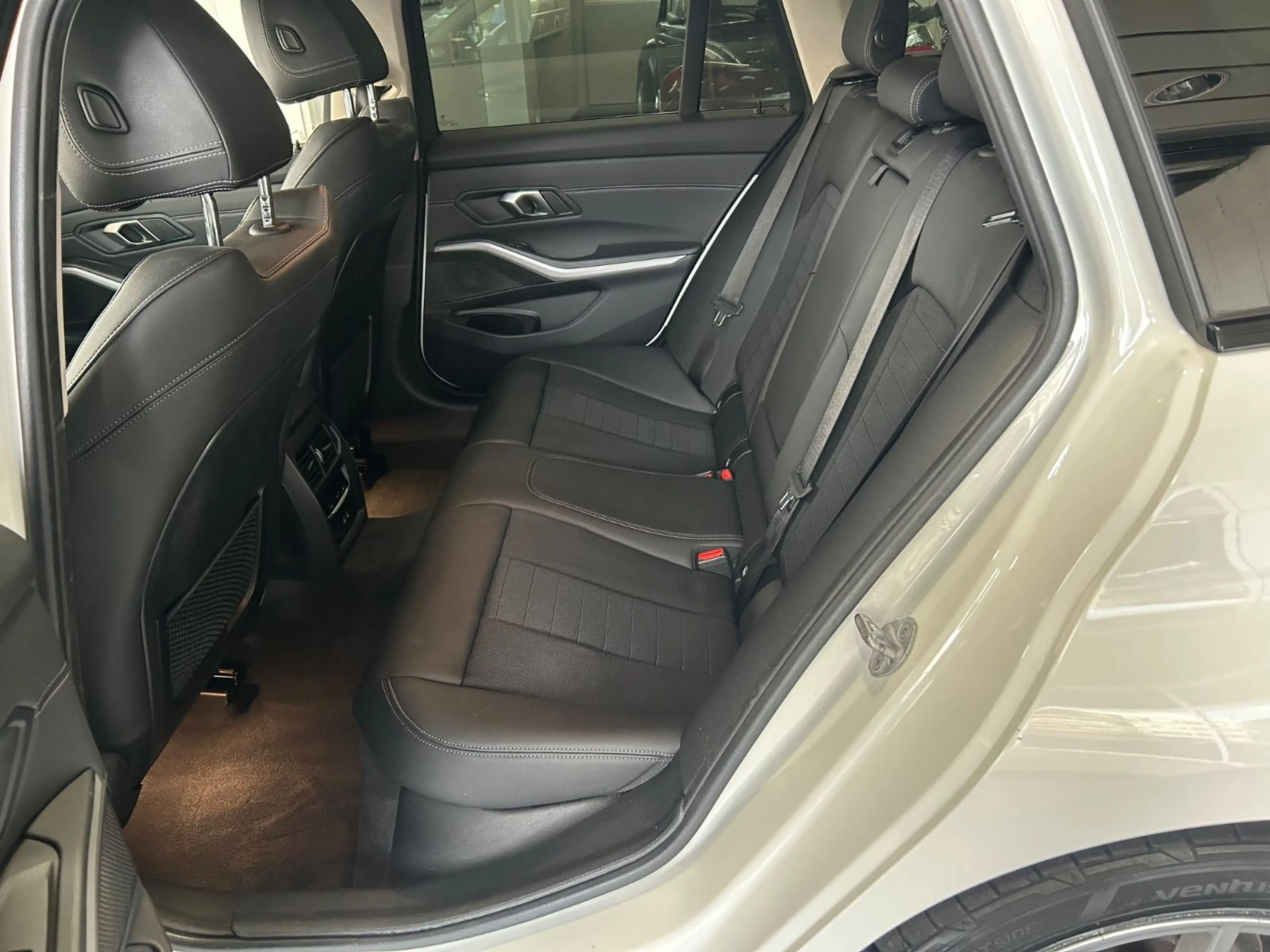BMW 318 d Touring Sport Line mod23 LEDER Navi LED — photo 7