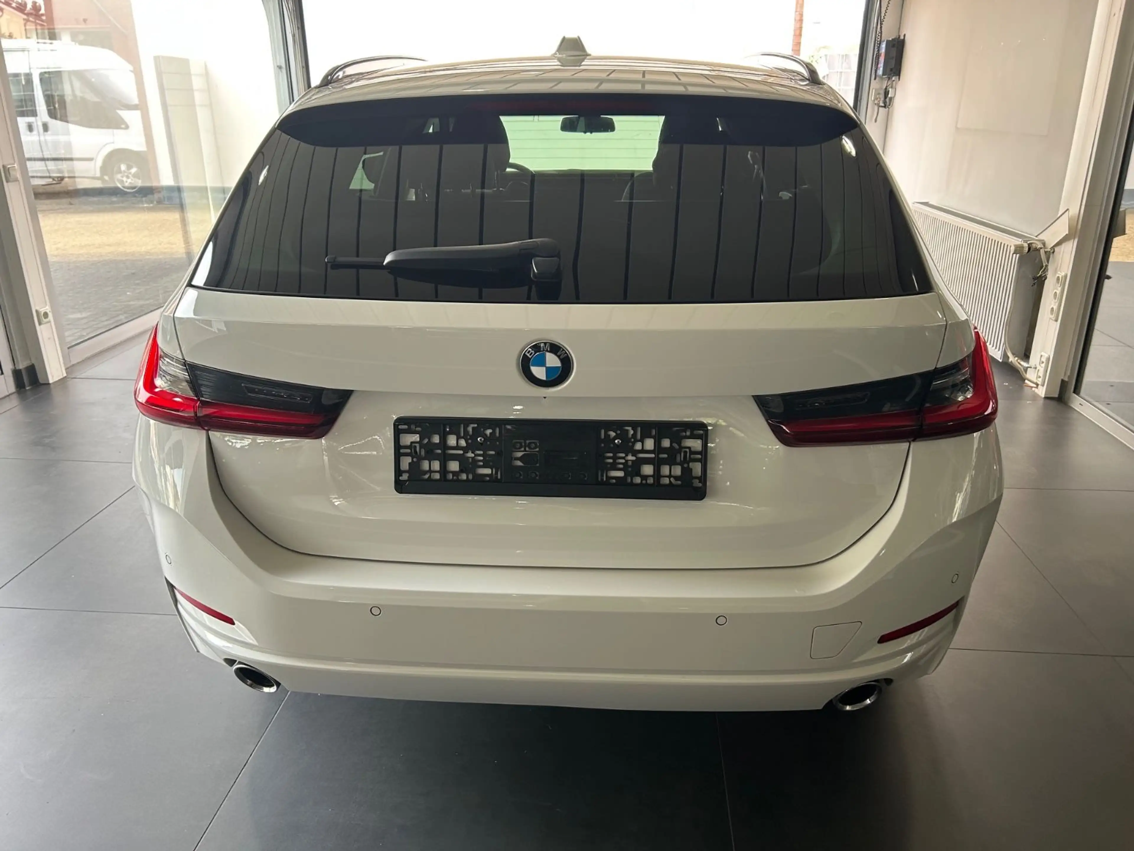 BMW 318 d Touring Sport Line mod23 LEDER Navi LED — photo 5