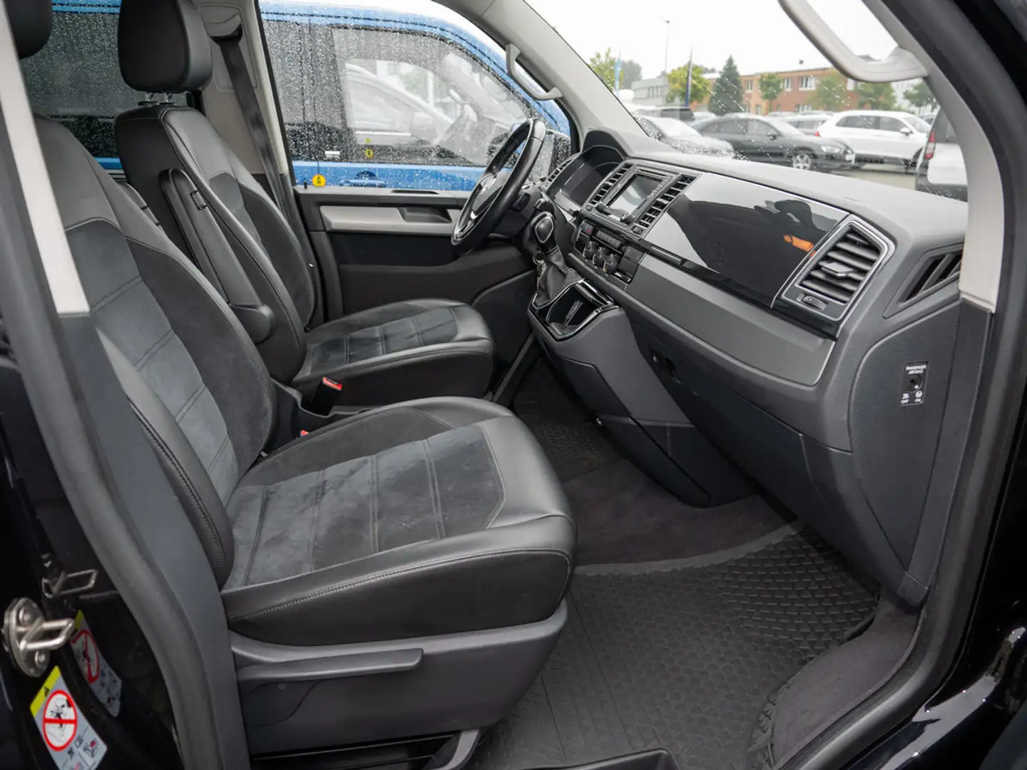 Volkswagen T6 Multivan 2.0 TDI Comfortline 4M ACC LED Noir - 2