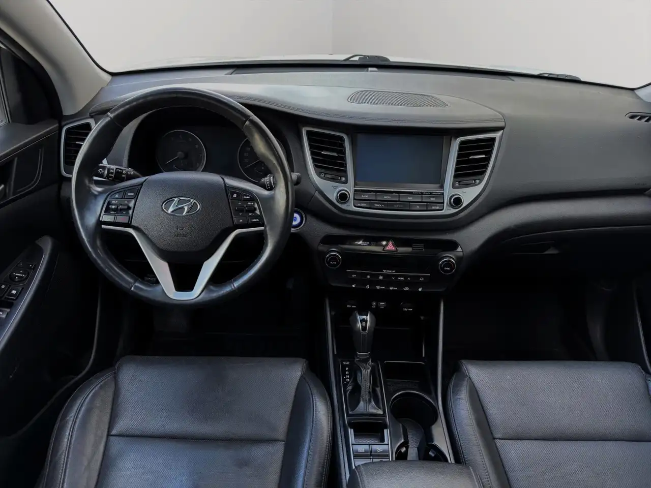 Hyundai TUCSON снимка Hyundai TUCSON