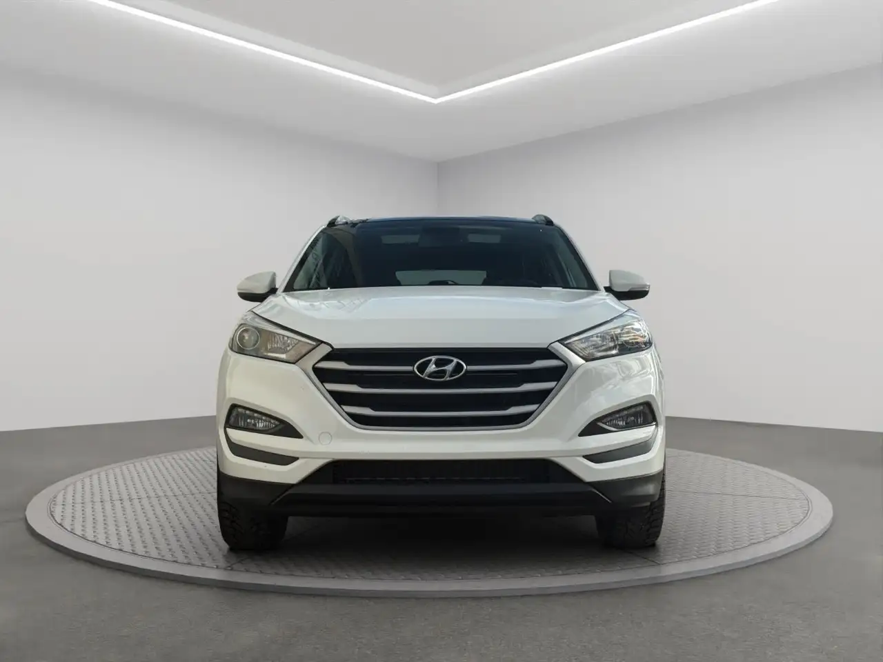 Hyundai TUCSON снимка Hyundai TUCSON