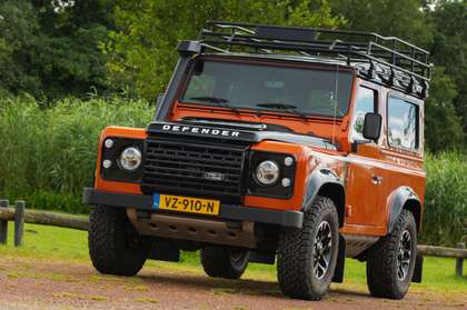 Land Rover Defender 2.2 D SW 90" Adv.+