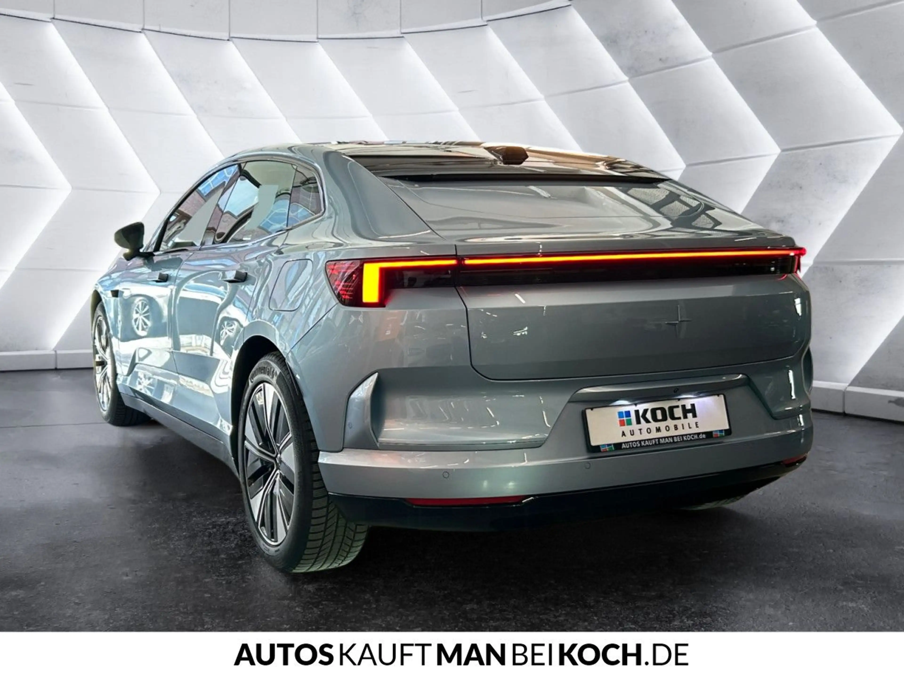 Polestar 4 Long Range Single PILOT PLUS BLIS HUD HK PAN GOO — photo 4