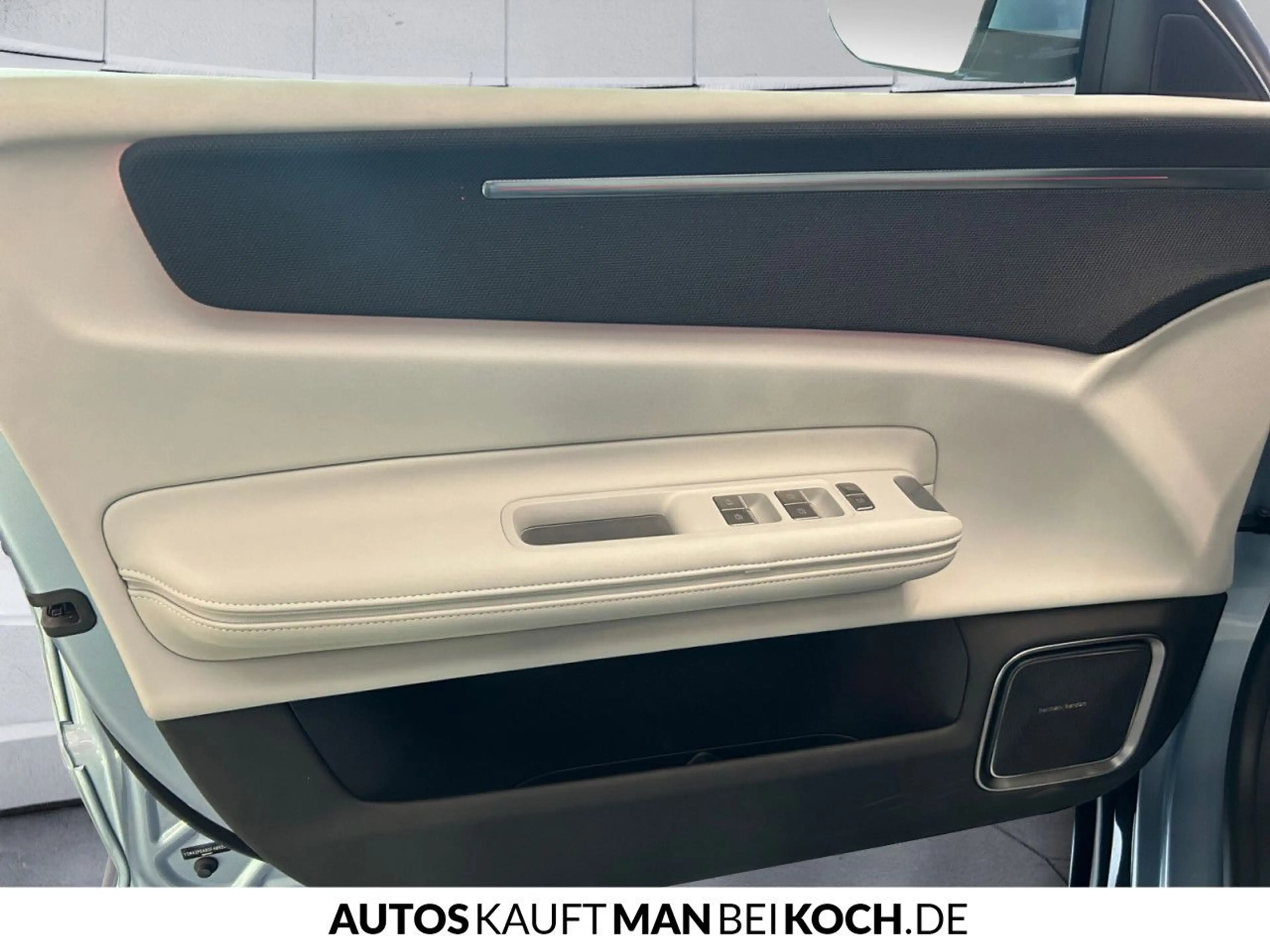 Polestar 4 Long Range Single PILOT PLUS BLIS HUD HK PAN GOO — photo 14