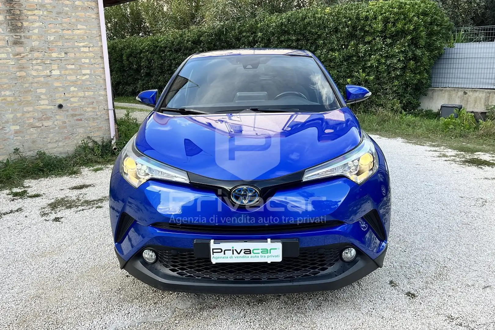 Toyota C-HR C-HR 1.8 Hybrid E-CVT Trend Bleu - 2