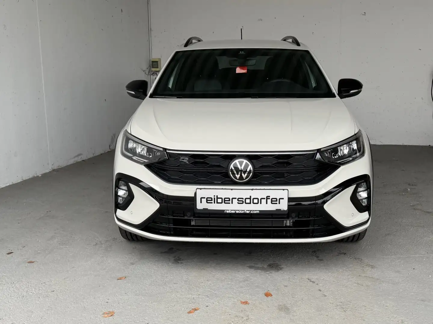 Volkswagen Taigo R-Line TSI Grau - 2