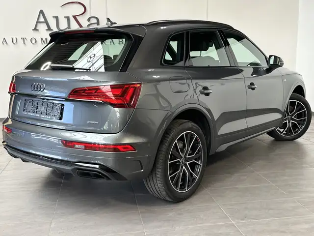 Audi Q5 view 4