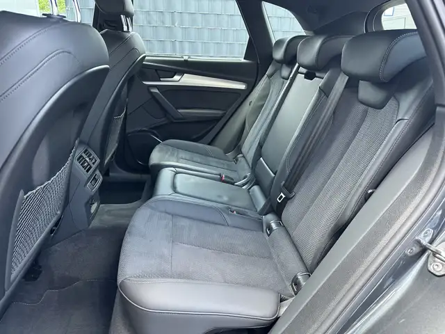 Audi Q5 view 14
