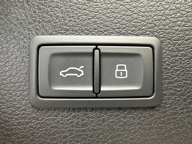Audi Q5 view 7