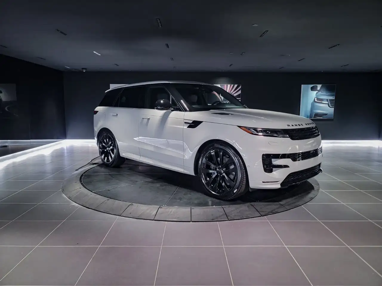Land Rover Range Rover Sport снимка Land Rover Range Rover Sport