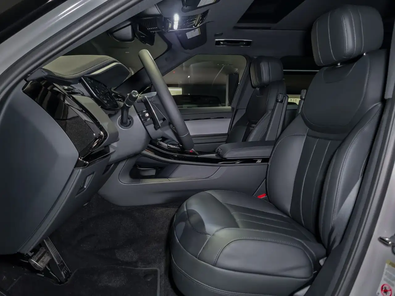 Land Rover Range Rover Sport снимка Land Rover Range Rover Sport