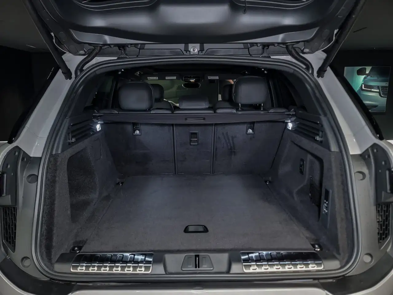 Land Rover Range Rover Sport снимка Land Rover Range Rover Sport