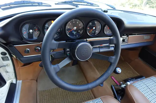 Porsche 911 T 2.0 Coupe Karmann "Singer-Style" Ansicht 13