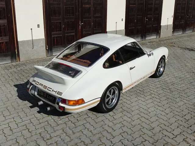 Porsche 911 T 2.0 Coupe Karmann "Singer-Style" Ansicht 4