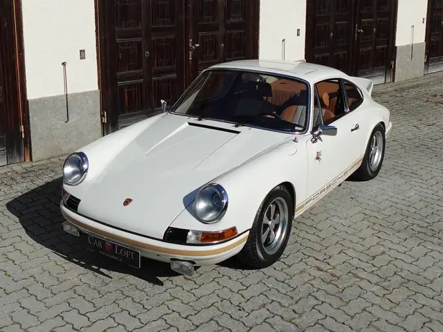 Porsche 911 T 2.0 Coupe Karmann "Singer-Style" Ansicht 2