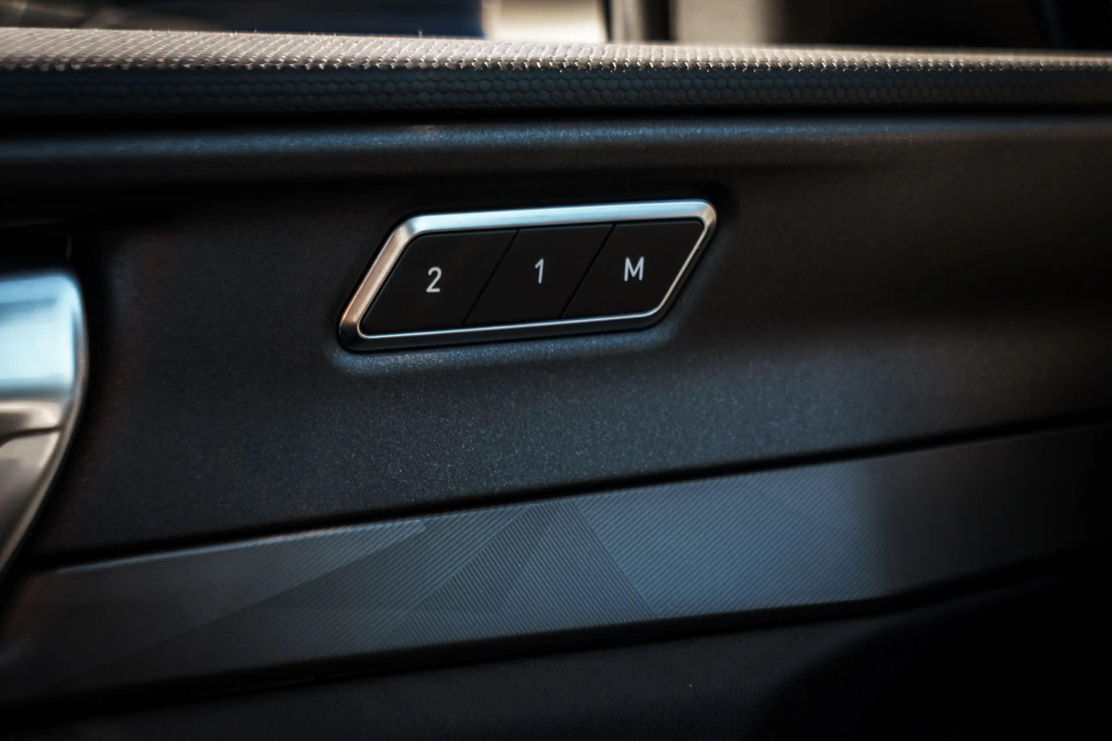 Lynk & Co 01 1.5 Plug-in Hybrid 262 Pk I Panoramadak I Adapt. C — photo 45