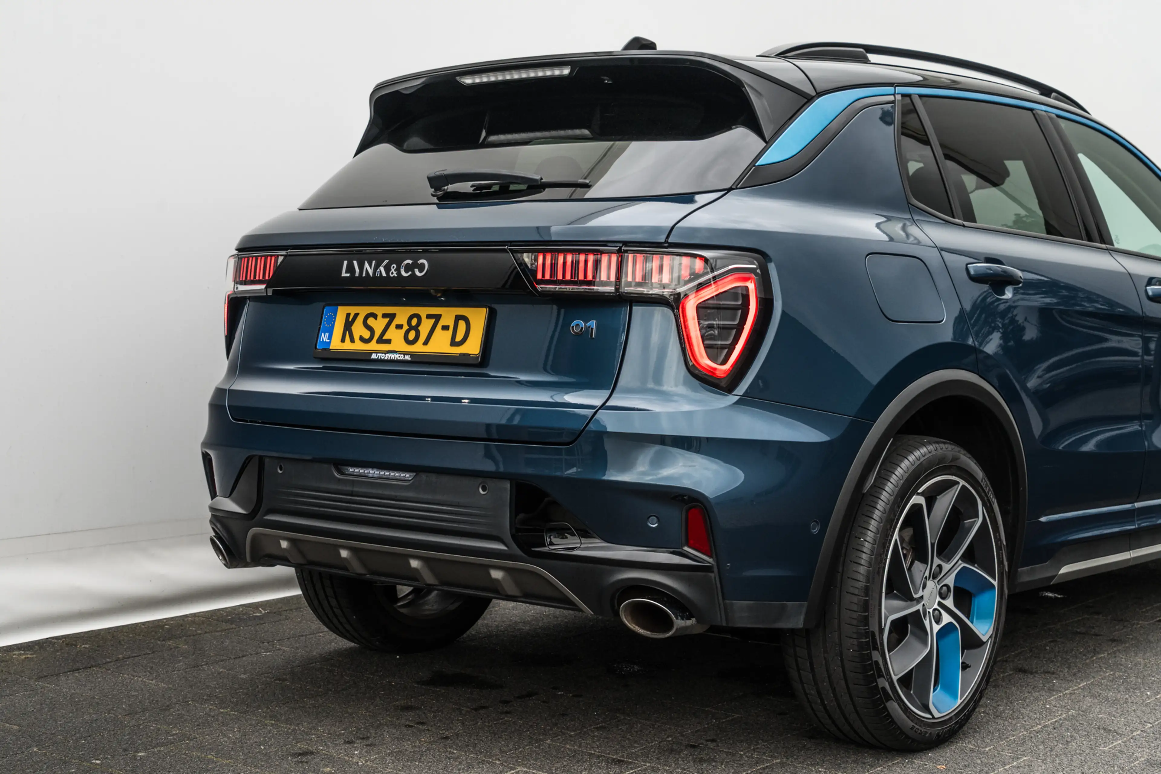 Lynk & Co 01 1.5 Plug-in Hybrid 262 Pk I Panoramadak I Adapt. C — photo 32